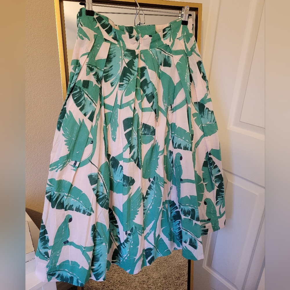BNWT Emily and Fin Jemima skirt in Botanical Parakeet print Size L